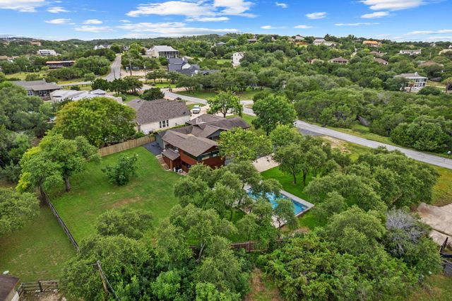 22223 Oban DR, Briarcliff, TX 78669