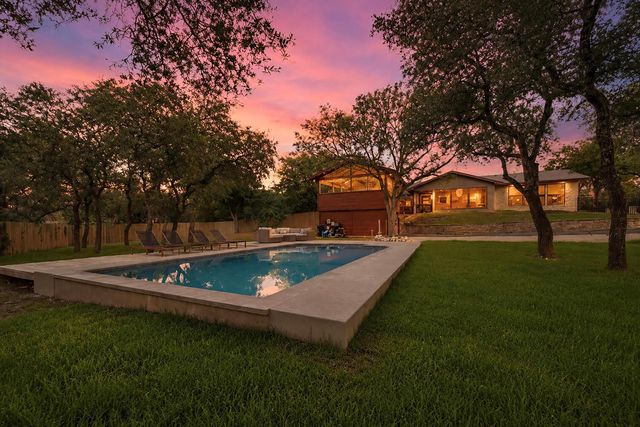 22223 Oban DR, Briarcliff, TX 78669