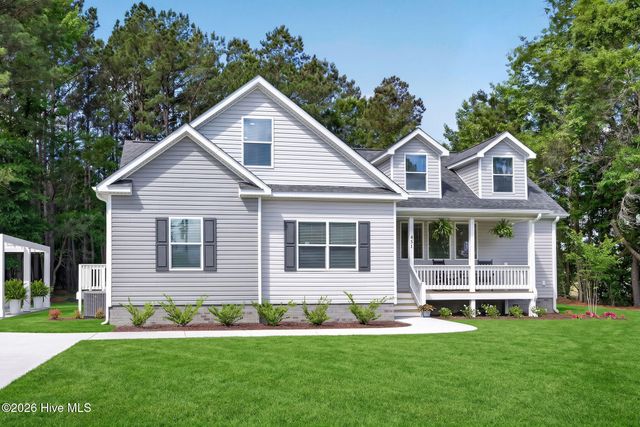 451 Governors Road SE, Winnabow, NC 28479