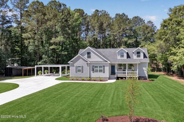 451 Governors Road SE, Winnabow, NC 28479