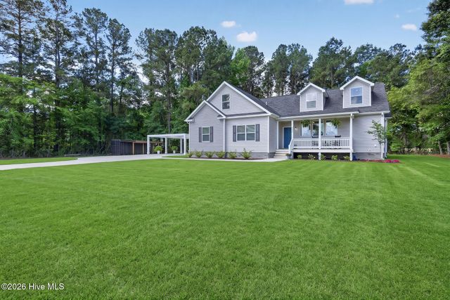 451 Governors Road SE, Winnabow, NC 28479