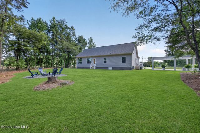 451 Governors Road SE, Winnabow, NC 28479