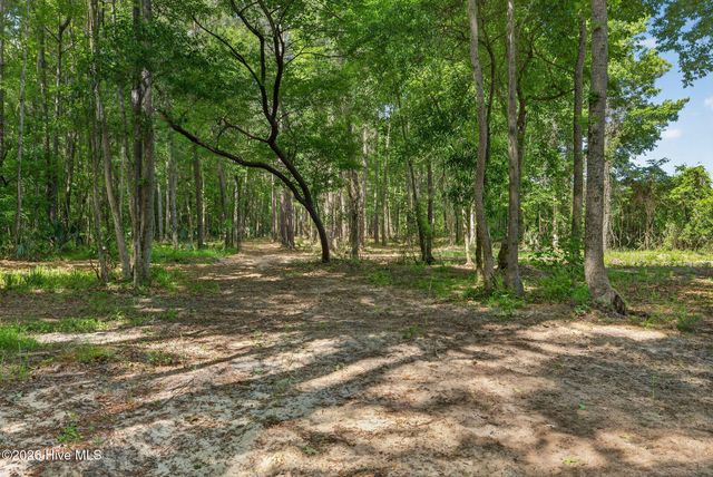 451 Governors Road SE, Winnabow, NC 28479