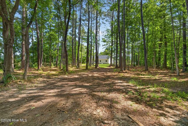 451 Governors Road SE, Winnabow, NC 28479
