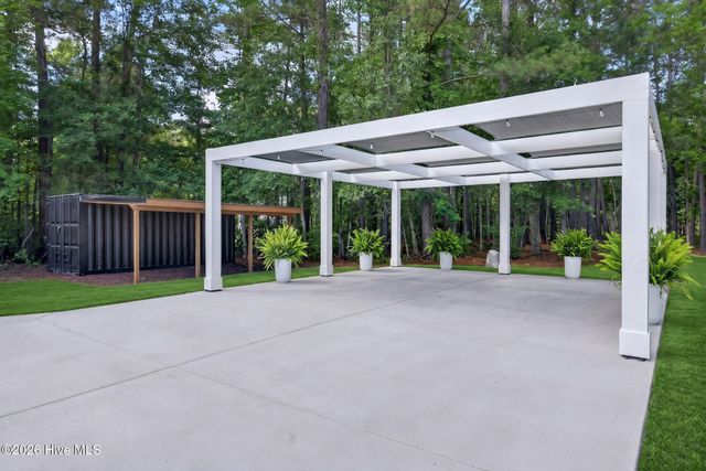 451 Governors Road SE, Winnabow, NC 28479