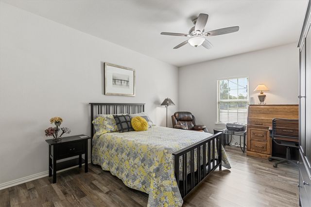 327 Walnut Street, Terrell, TX 75160
