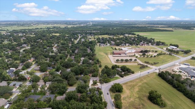 327 Walnut Street, Terrell, TX 75160