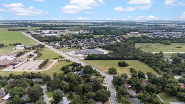 327 Walnut Street, Terrell, TX 75160