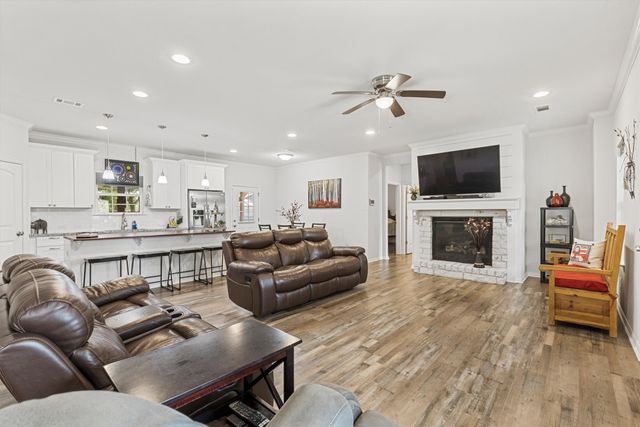 327 Walnut Street, Terrell, TX 75160