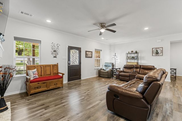 327 Walnut Street, Terrell, TX 75160