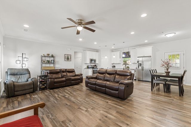 327 Walnut Street, Terrell, TX 75160