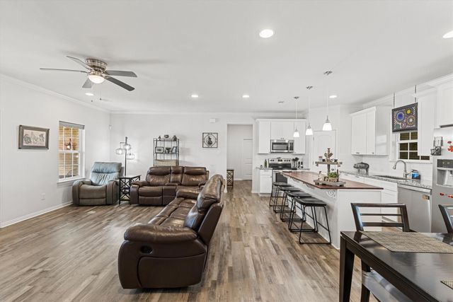327 Walnut Street, Terrell, TX 75160