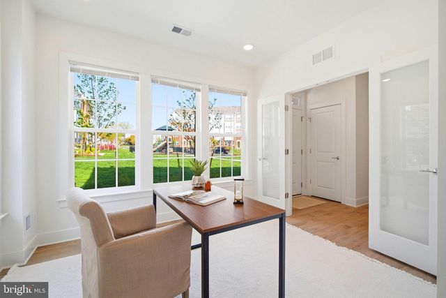 10817 CEDAR AVE, Fairfax, VA 22030