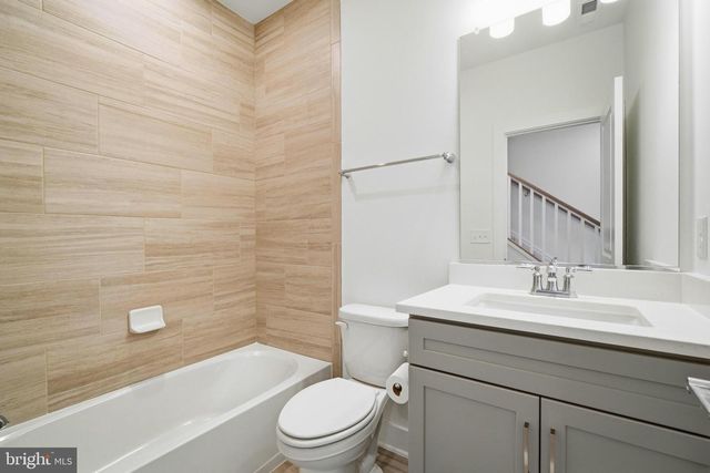 10817 CEDAR AVE, Fairfax, VA 22030