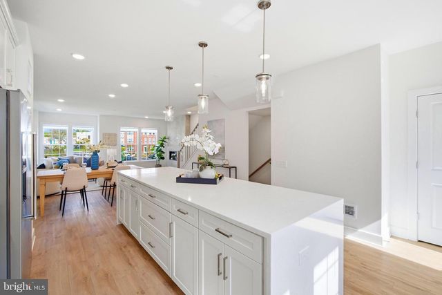 10817 CEDAR AVE, Fairfax, VA 22030