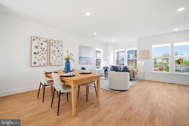 10817 CEDAR AVE, Fairfax, VA 22030