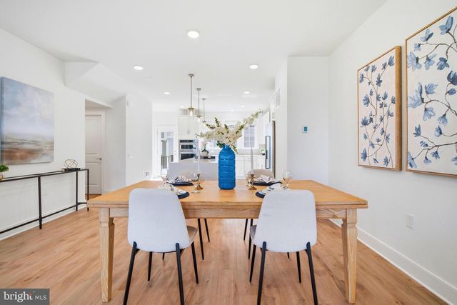 10817 CEDAR AVE, Fairfax, VA 22030
