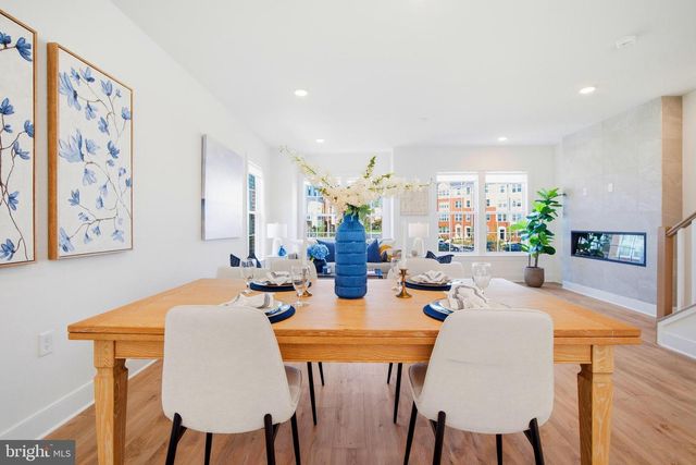 10817 CEDAR AVE, Fairfax, VA 22030