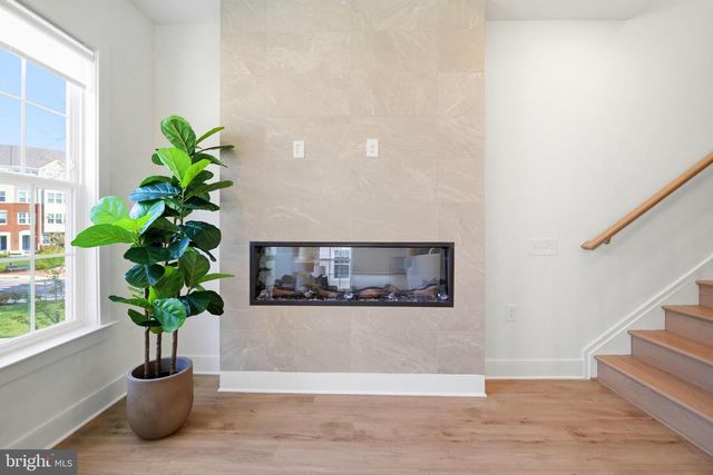 10817 CEDAR AVE, Fairfax, VA 22030