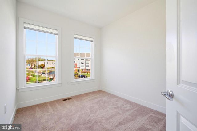 10817 CEDAR AVE, Fairfax, VA 22030