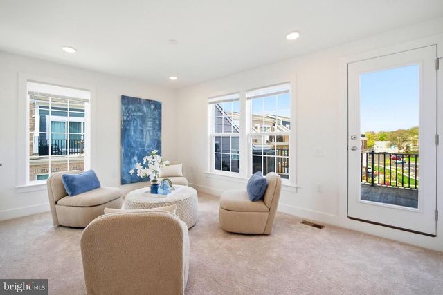 10817 CEDAR AVE, Fairfax, VA 22030