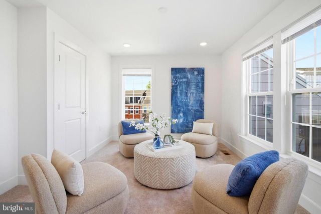 10817 CEDAR AVE, Fairfax, VA 22030