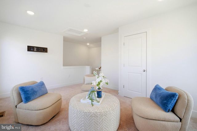 10817 CEDAR AVE, Fairfax, VA 22030