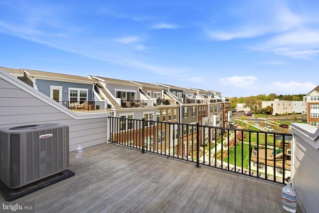 10817 CEDAR AVE, Fairfax, VA 22030