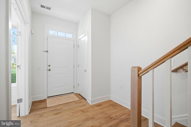 10817 CEDAR AVE, Fairfax, VA 22030
