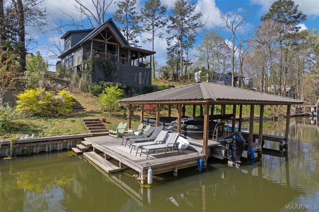 272 Briar Loop Road, Deatsville, AL 36022