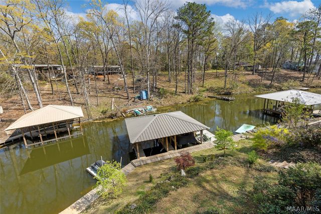 272 Briar Loop Road, Deatsville, AL 36022