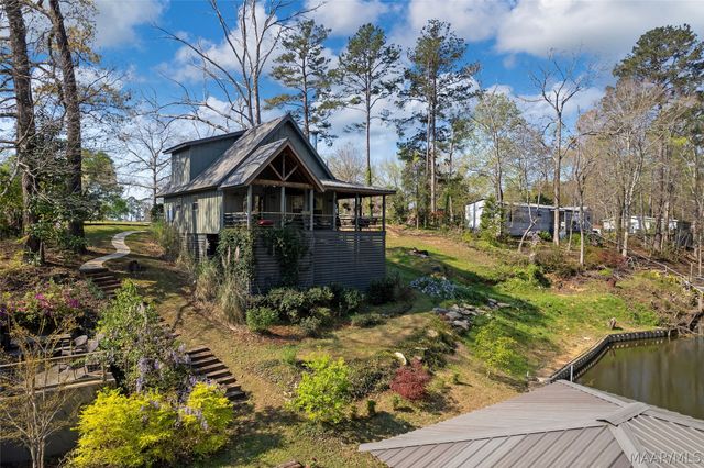 272 Briar Loop Road, Deatsville, AL 36022