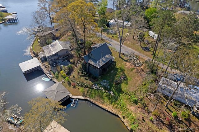 272 Briar Loop Road, Deatsville, AL 36022