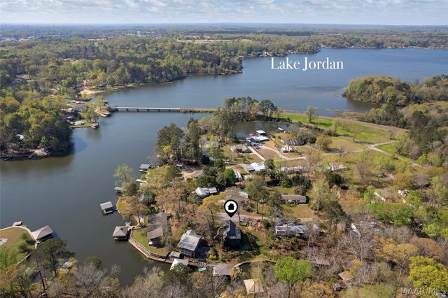 272 Briar Loop Road, Deatsville, AL 36022