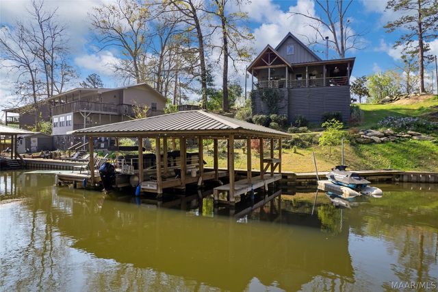 272 Briar Loop Road, Deatsville, AL 36022