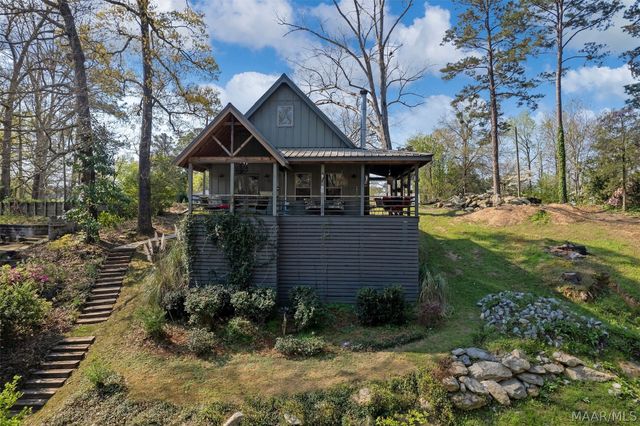 272 Briar Loop Road, Deatsville, AL 36022