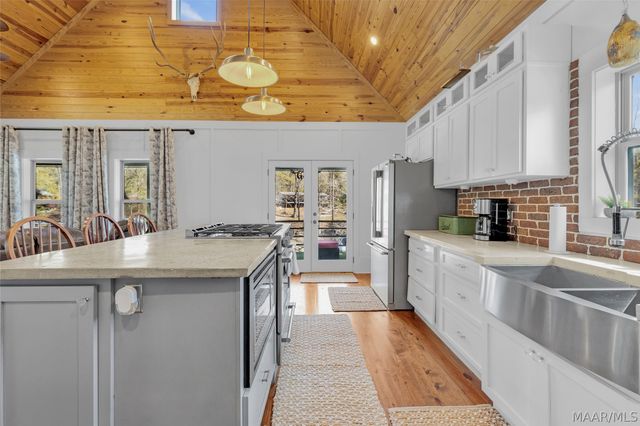 272 Briar Loop Road, Deatsville, AL 36022