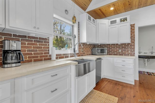 272 Briar Loop Road, Deatsville, AL 36022