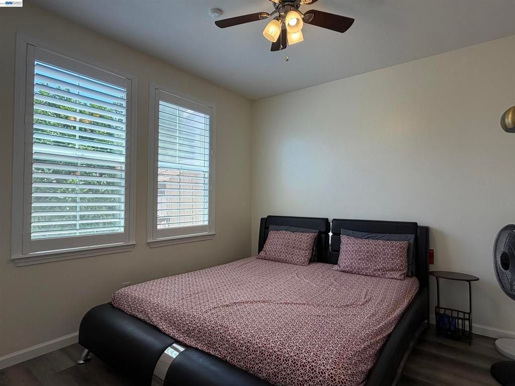 Image 13 of property listing at 726 S Escuela Dr, Mountain House, CA 95391