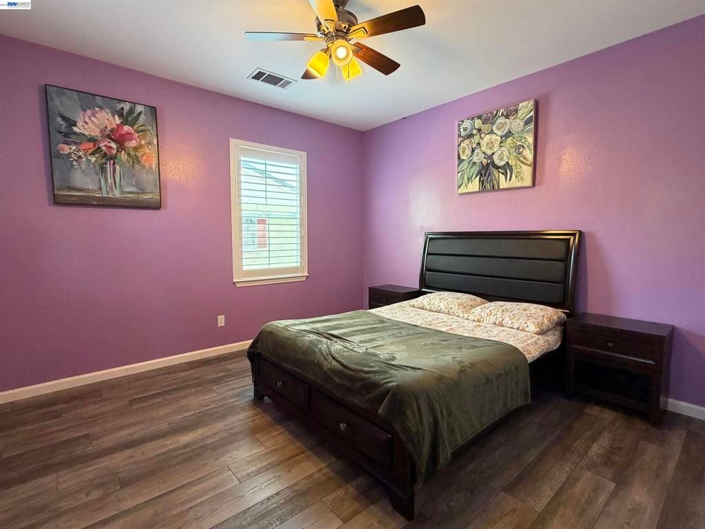 Image 25 of property listing at 726 S Escuela Dr, Mountain House, CA 95391