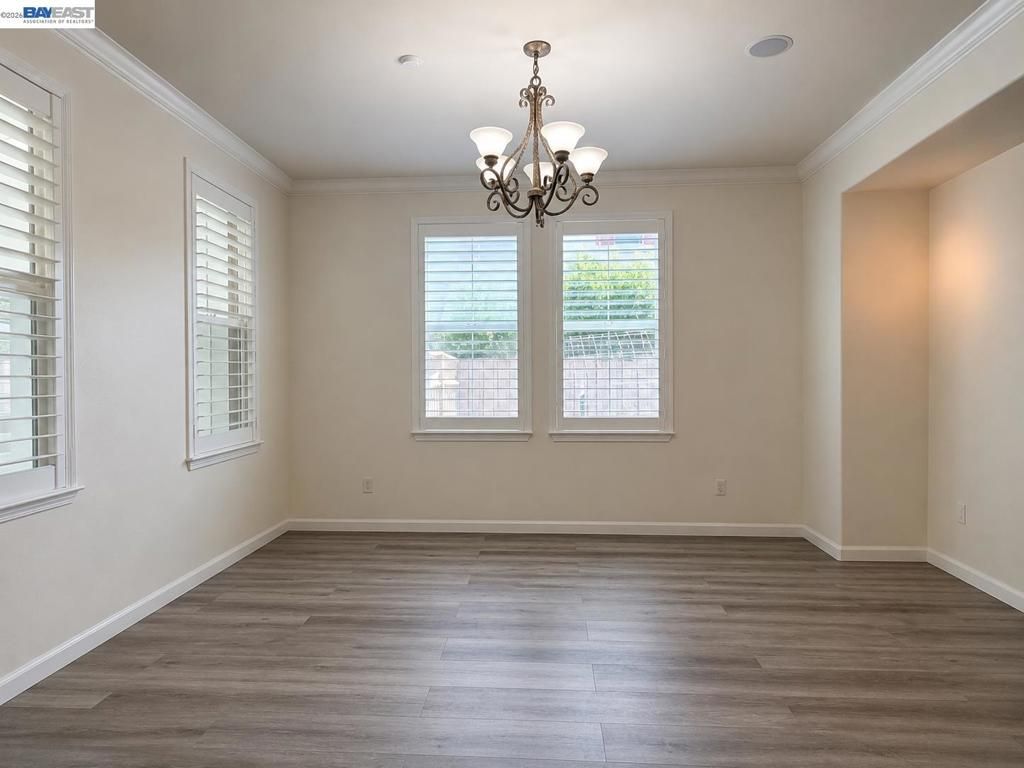 Image 6 of property listing at 726 S Escuela Dr, Mountain House, CA 95391