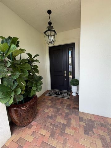 10609 SW 55th St, Cooper City, FL 33328