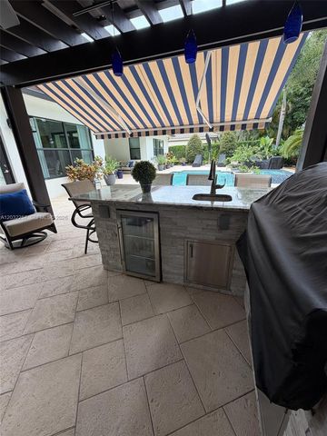 10609 SW 55th St, Cooper City, FL 33328