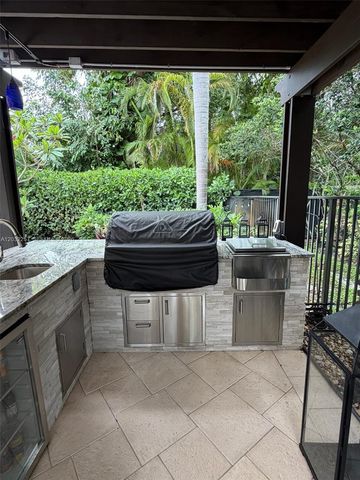 10609 SW 55th St, Cooper City, FL 33328