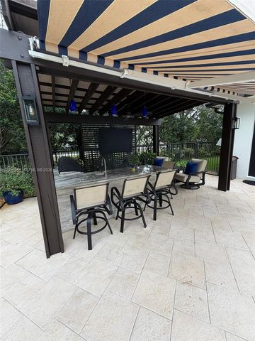 10609 SW 55th St, Cooper City, FL 33328