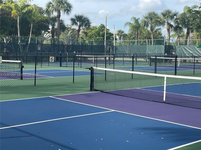 750 SW 138th Avenue 106F, Pembroke Pines, FL 33027