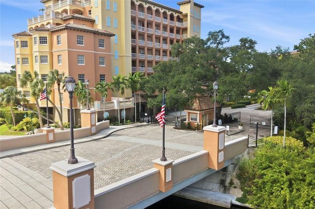 5531 CANNES CIRCLE 403, Sarasota, FL 34231