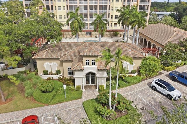 5531 CANNES CIRCLE 403, Sarasota, FL 34231