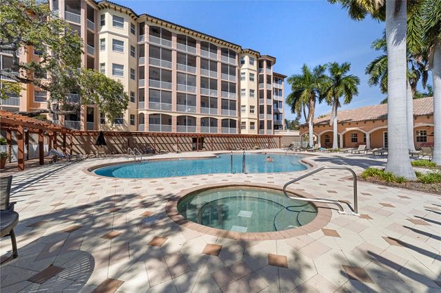 5531 CANNES CIRCLE 403, Sarasota, FL 34231