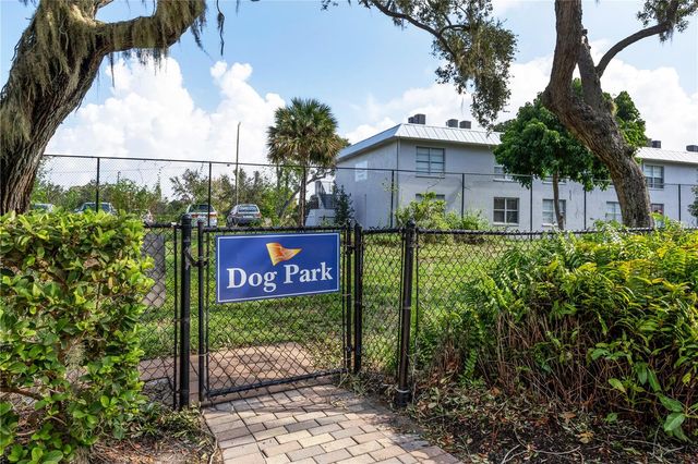 5531 CANNES CIRCLE 403, Sarasota, FL 34231
